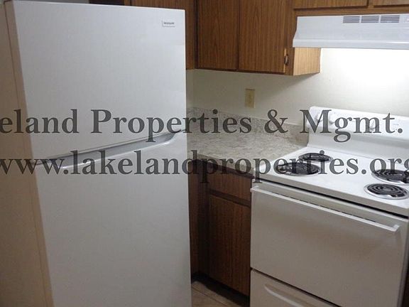 5th image of 115 Cresap St #1