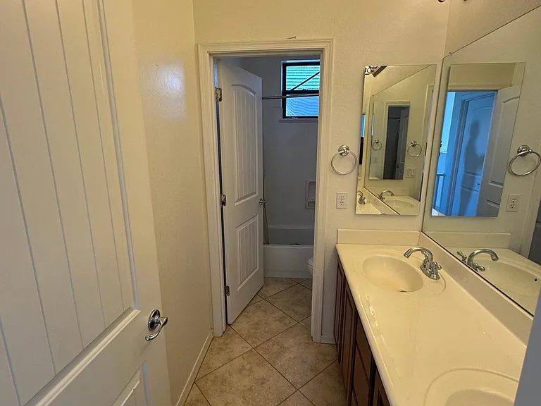 1441 W Flamingo Dr — Photo 4