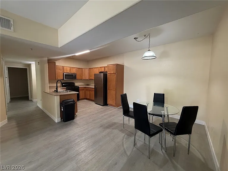 2291 W Horizon Ridge Pkwy #7141 — Photo 4