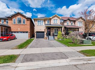 32 Continental Rd, Brampton, ON L7A 2E9