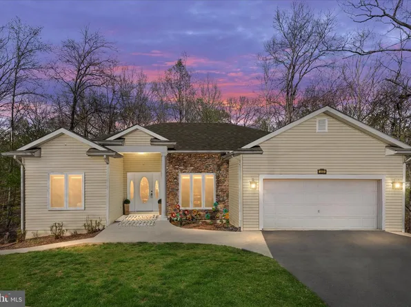 203 Northwood Cir, Cross Junction, VA 22625