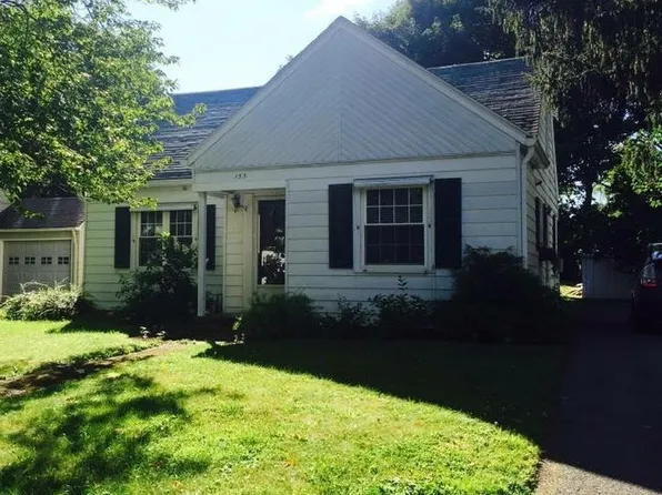 153 Meadowbrook Rd, Rochester, NY 14620