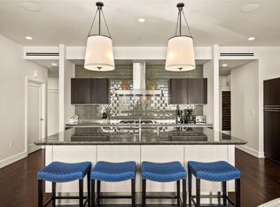 825 N Prospect Ave UNIT 401, Milwaukee, WI