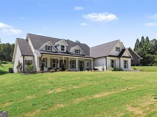 105 W Lake Blvd, Carrollton, GA 30116