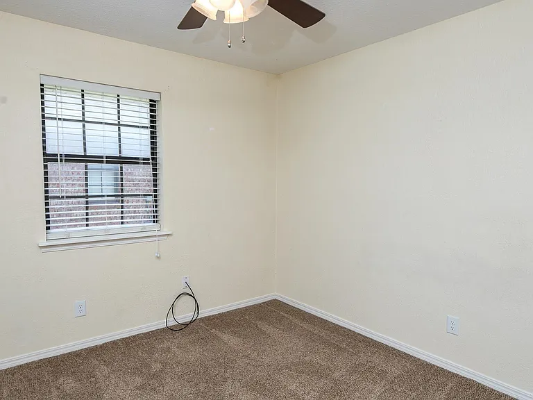 4808 Mount Everest Dr — Photo 29