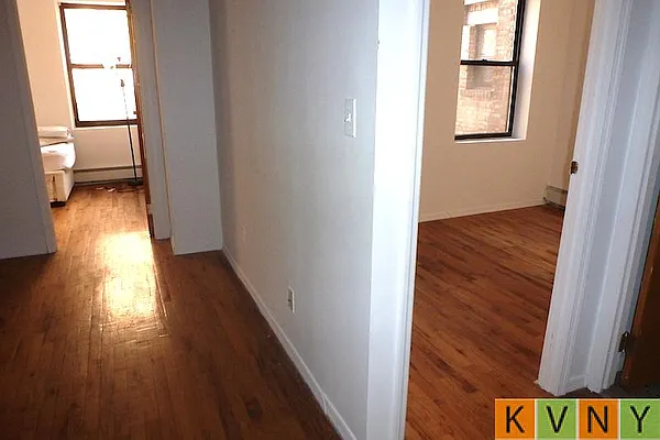 Rented by KVNY Soho | media 45