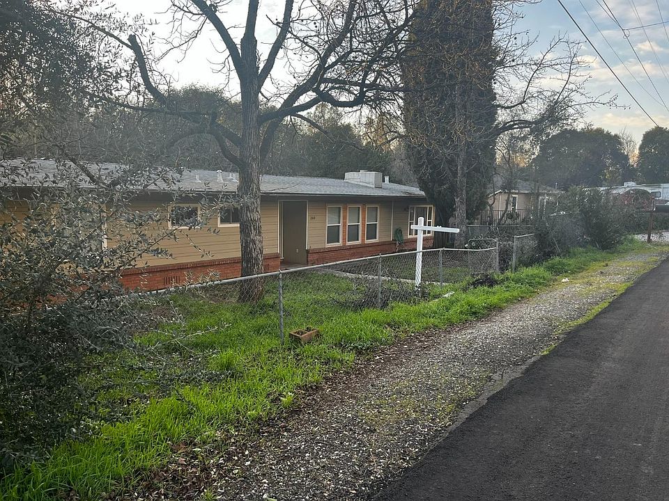 1st image of 160 Cary Dr