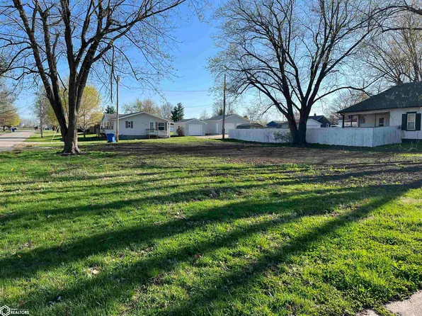 1018 4th Ave E, Albia, IA 52531