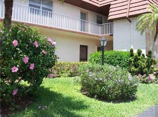 12024 W Greenway Dr APT 103, Royal Palm Beach, FL 33411