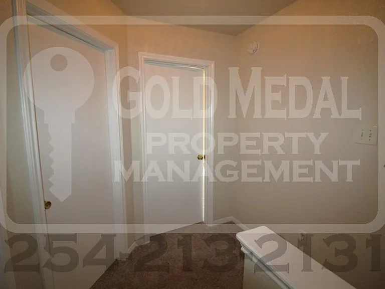 1408 Dugger Cir — Photo 7