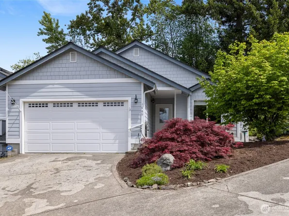 1069 5th, Steilacoom, WA 98388