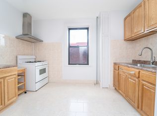 28-44 43rd St #2C, Astoria, NY 11103