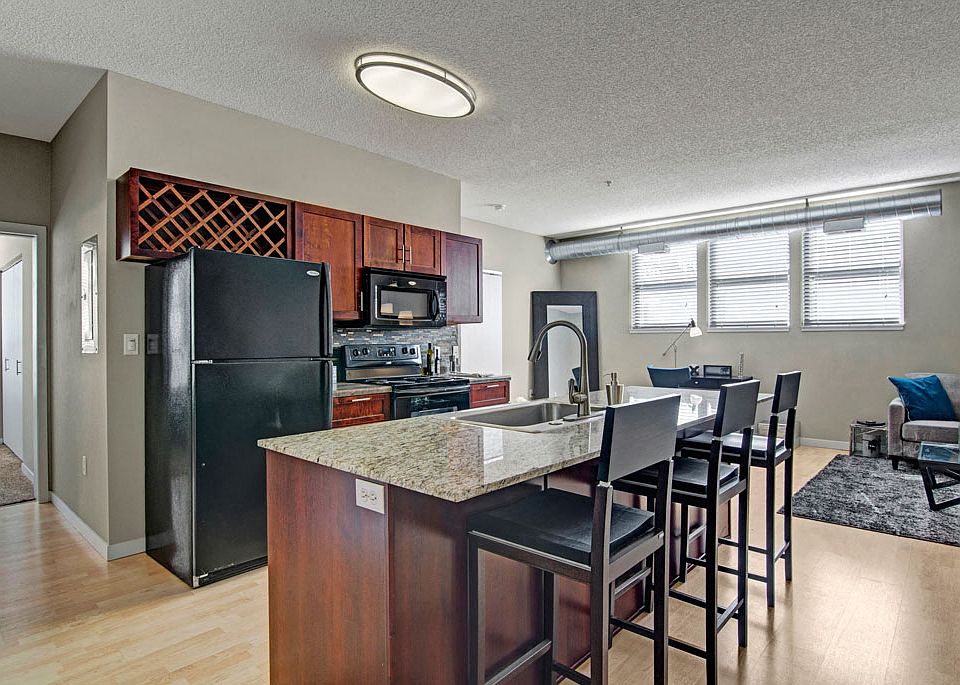 1st image of 3036 W Lake St Unit 402