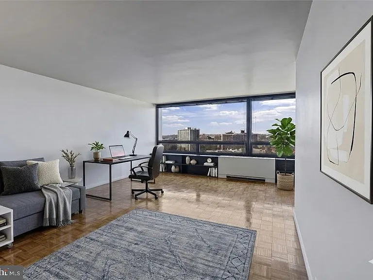 4000 N Charles St #905 — Photo 1