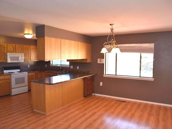 5th image of 3902 Skyline Dr