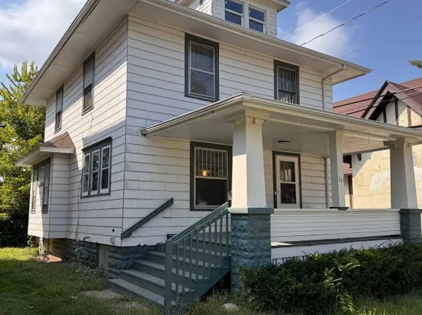 361 19th St SE, Cedar Rapids, IA 52403