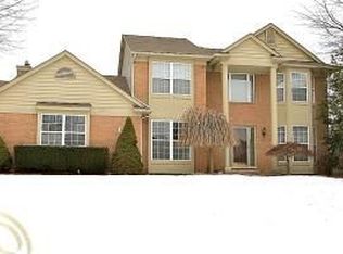 1774 Janet Dr, West Bloomfield, MI
