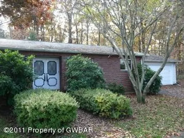 12 Tanya Dr, Wilkes Barre, PA 18706