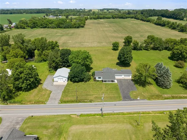 2797 Center Rd, Scipio Center, NY 13147