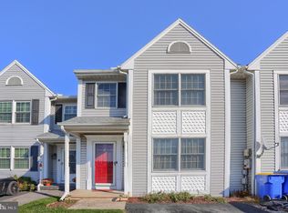 6 Warwick Cir, Mechanicsburg, PA