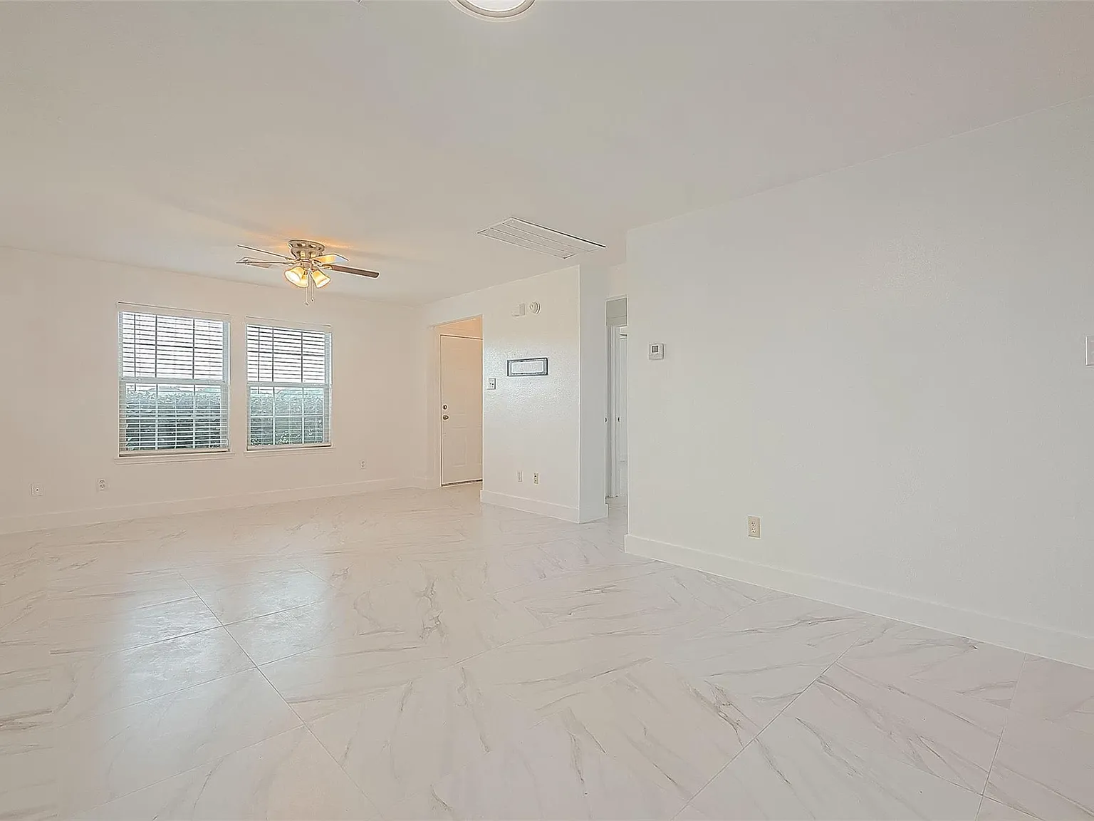 3 bed, 2.0 bath, 1200 sqft, $1,750 — Photo 4
