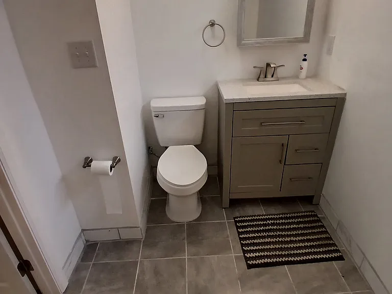 1353 W Jerome St #1 — Photo 4