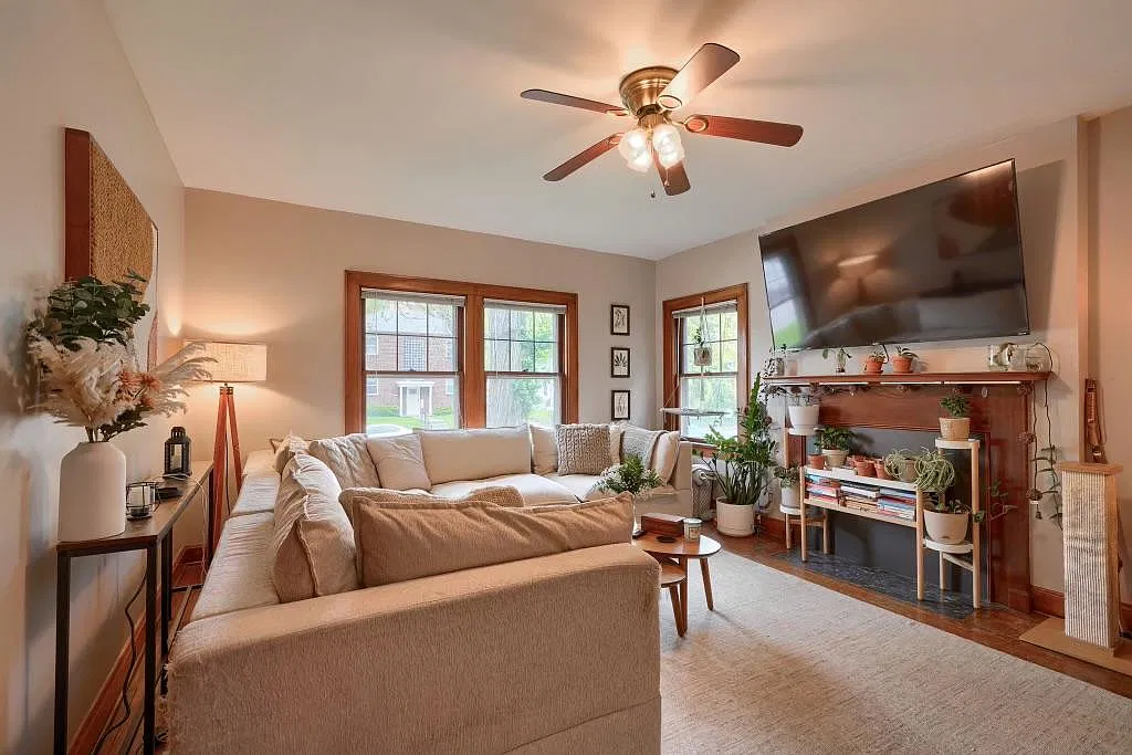 1 bed, 800 sqft, $1,085 — Photo 3
