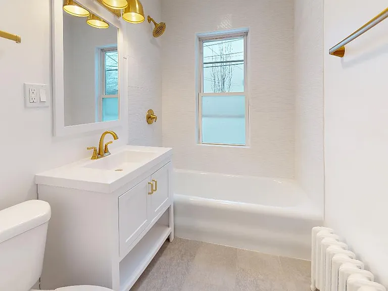 58 Wilbur St #1 — Photo 9