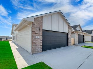 448 W Long Path Ct, Goddard, KS 67052