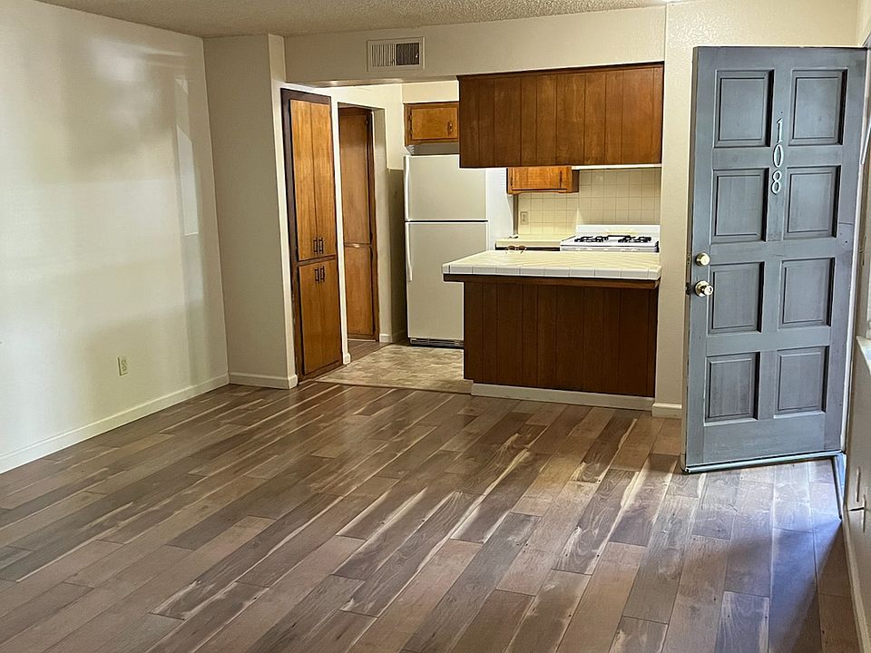 1st image of 108 W Caldwell Ave #108