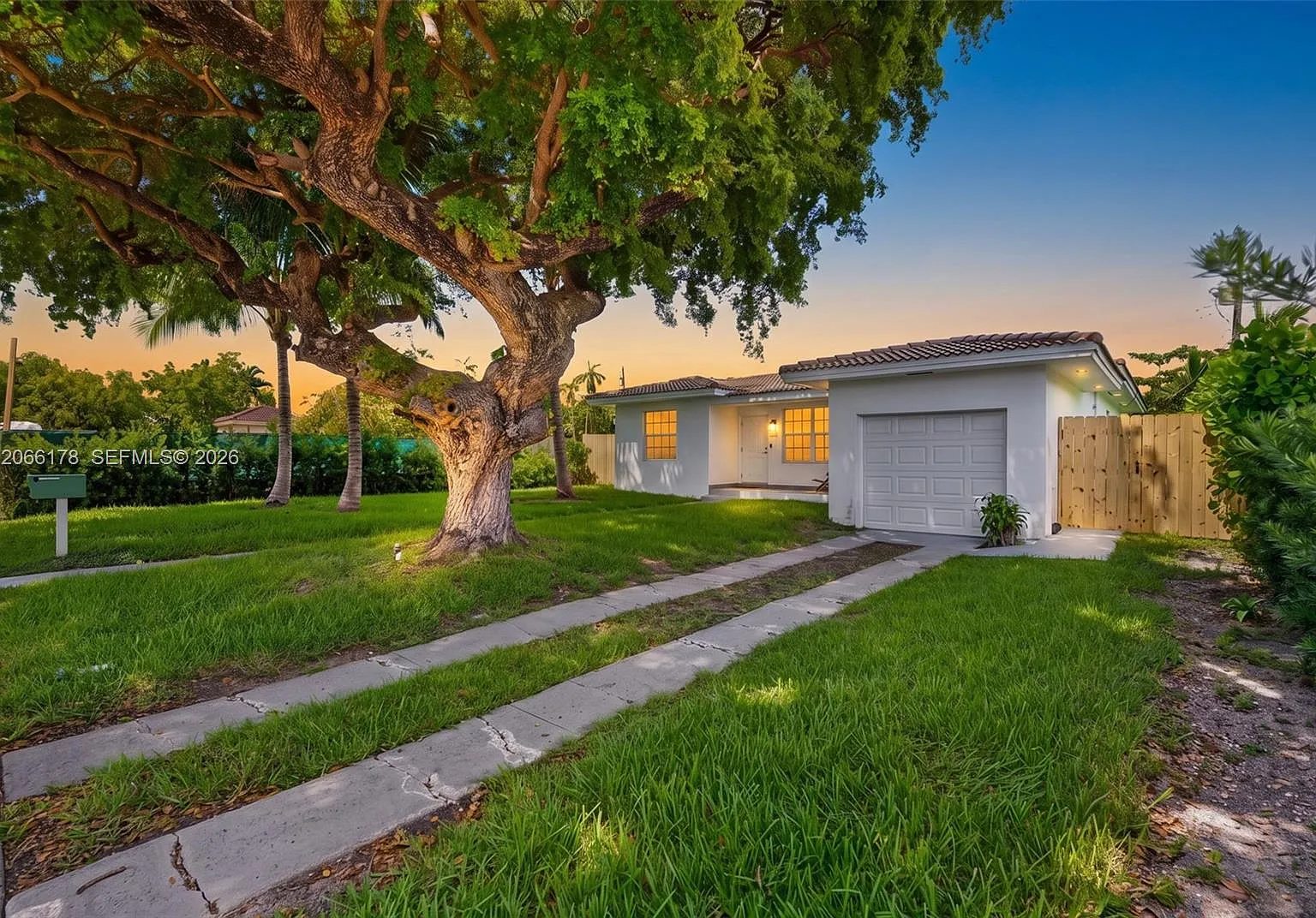 Treasure Island — Photo 1