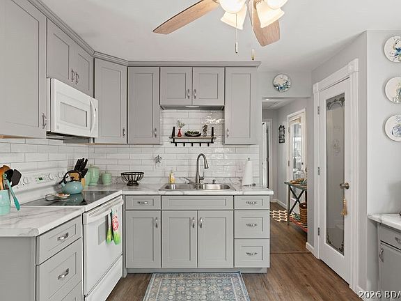 3rd image of 684 Lehman Ln