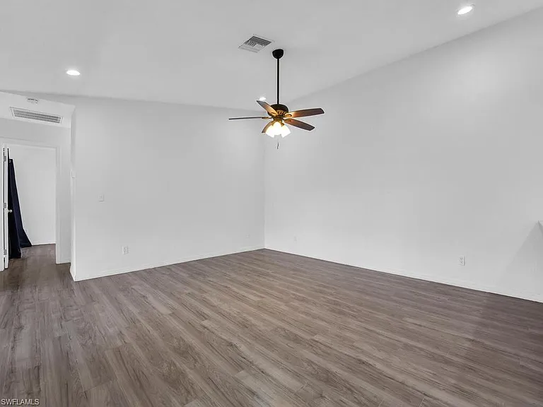 5620 Foxlake Dr — Photo 10