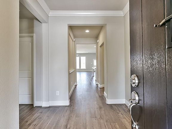 4th image of 4825 Ladona Ct