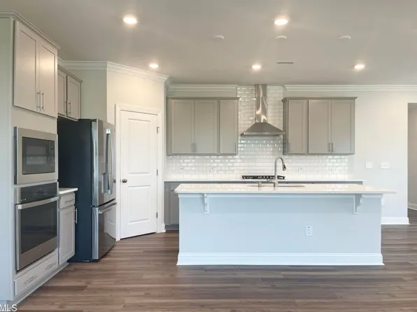 1148 Topaz Cave Cir, Raleigh, NC 27610