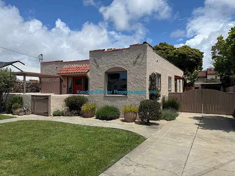 66 Roosevelt St — Photo 36