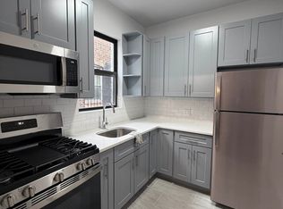 32-31 Steinway St #1F, Astoria, NY 11103