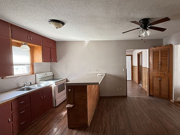 4th image of 317 Locust St