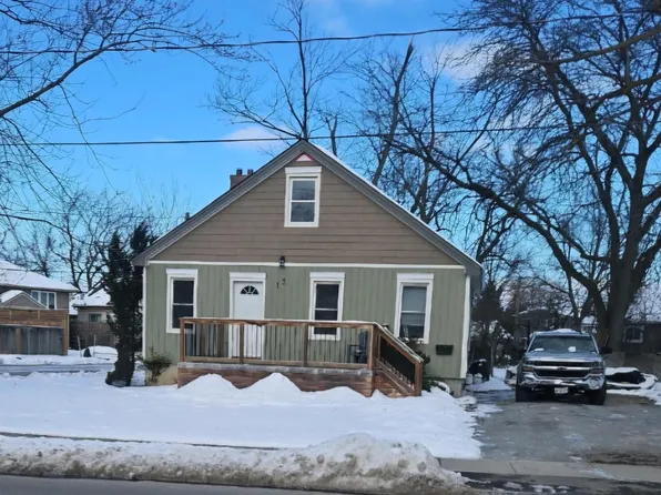 13 Rockwood Ave, Saint Catharines, ON L2P 1E4