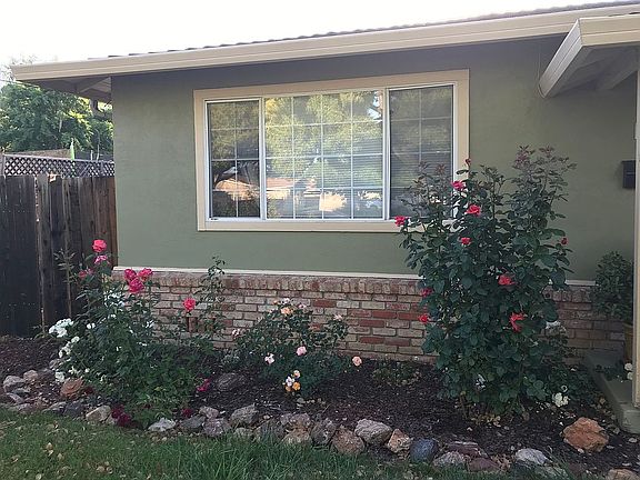 3rd image of 894 Carmel Ave