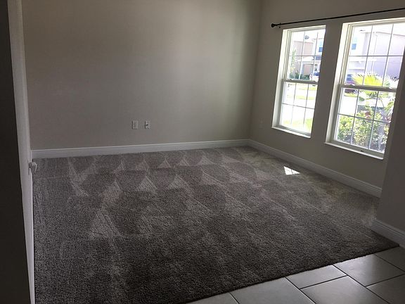 4th image of 2510 Sanderling St
