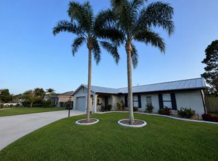 2166 SE Bowie St, Port Saint Lucie, FL 34952
