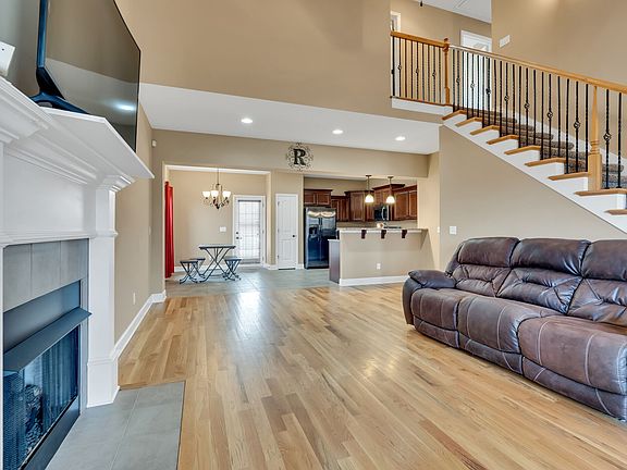 5th image of 51 Westfield Pl
