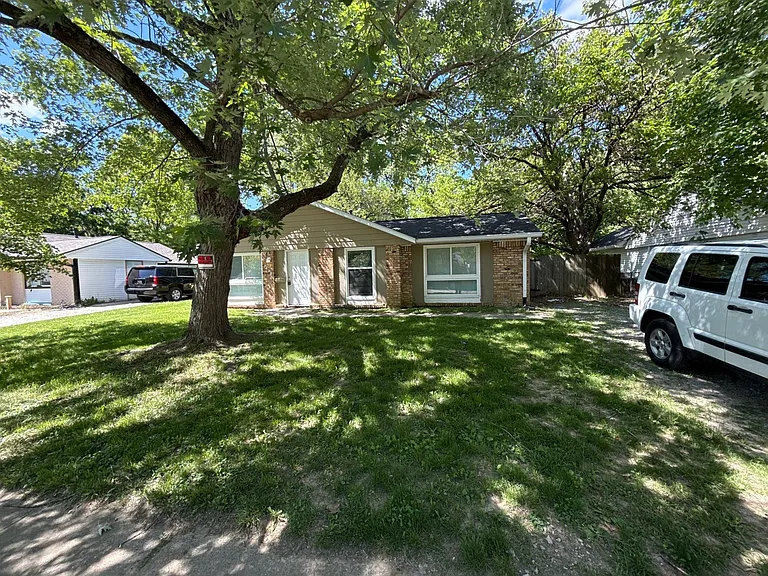 9438 Conried Dr — Photo 3
