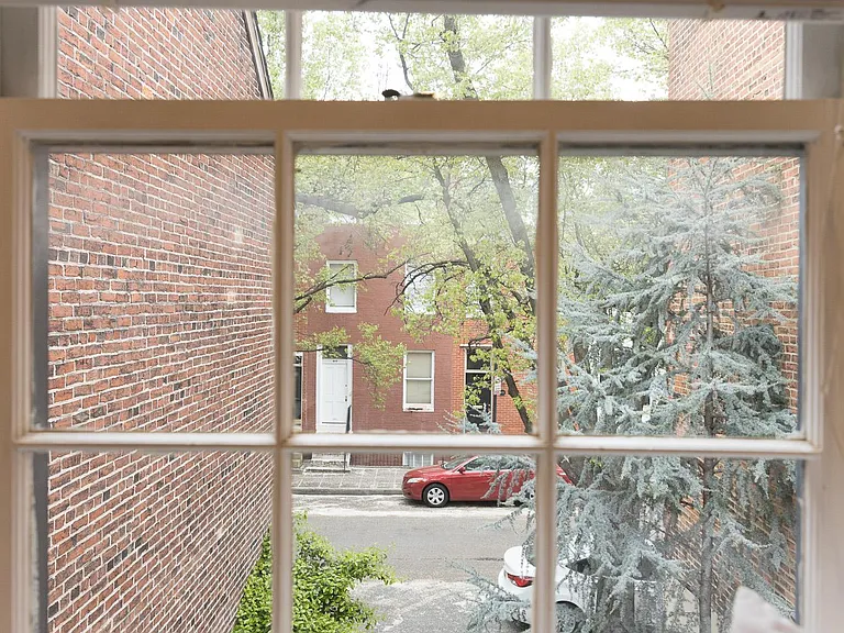 609 S Paca St — Photo 30