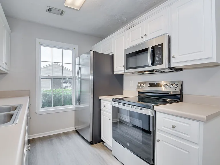 425 Long Needle Cir — Photo 7