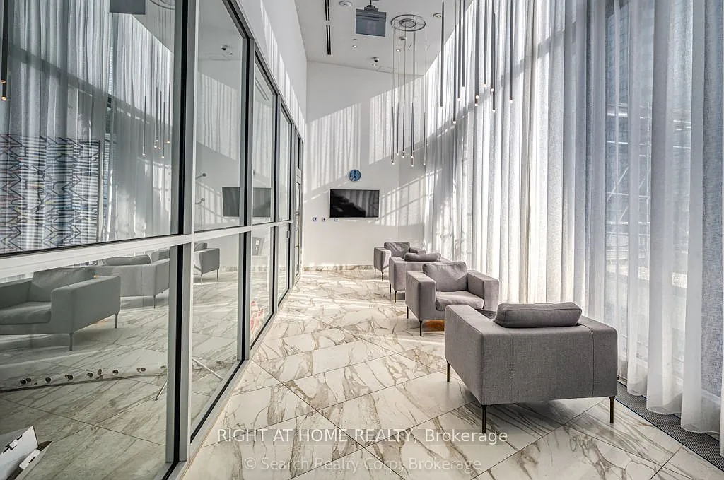 3 bed, $2,680 — Photo 2