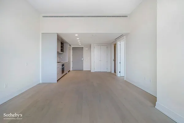 Rented by Sotheby's International Realty | media 27