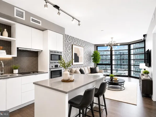 1300 4th St SE Unit 713, Washington, DC 20003