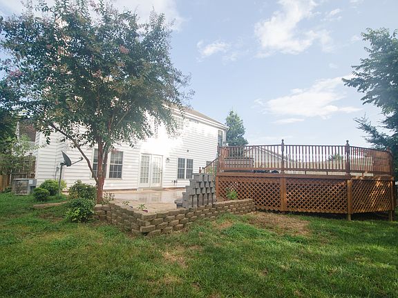 3rd image of 1329 Bronze Rose Ct